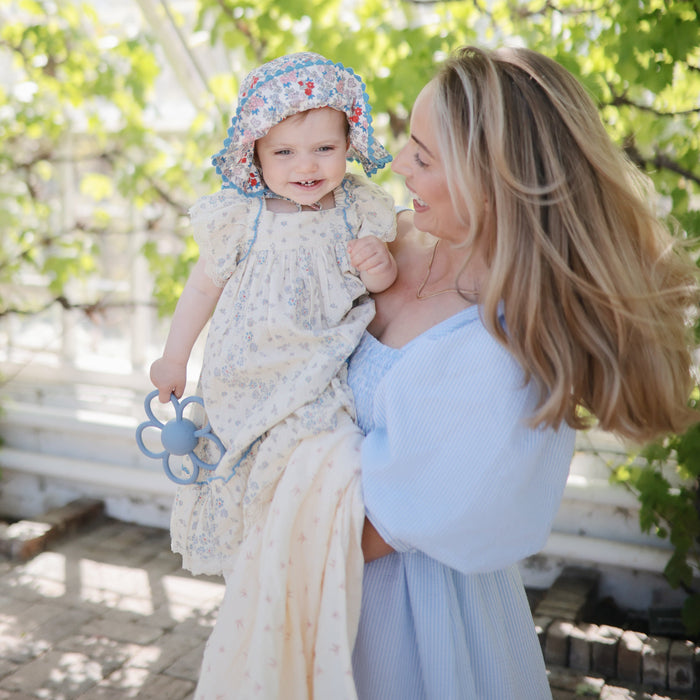 Mushie Organic Cotton Muslin Swaddle Blanket