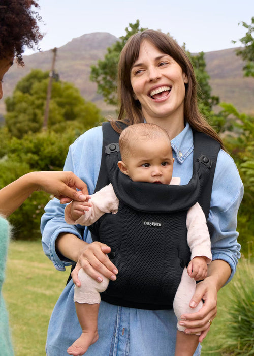 BabyBjörn Baby Carrier Hold