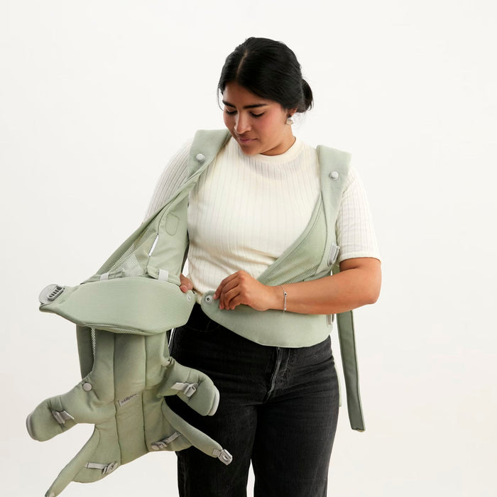 BabyBjörn Baby Carrier Hold