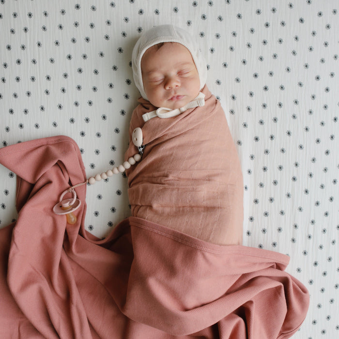 Mushie Ribbed Baby Blanket